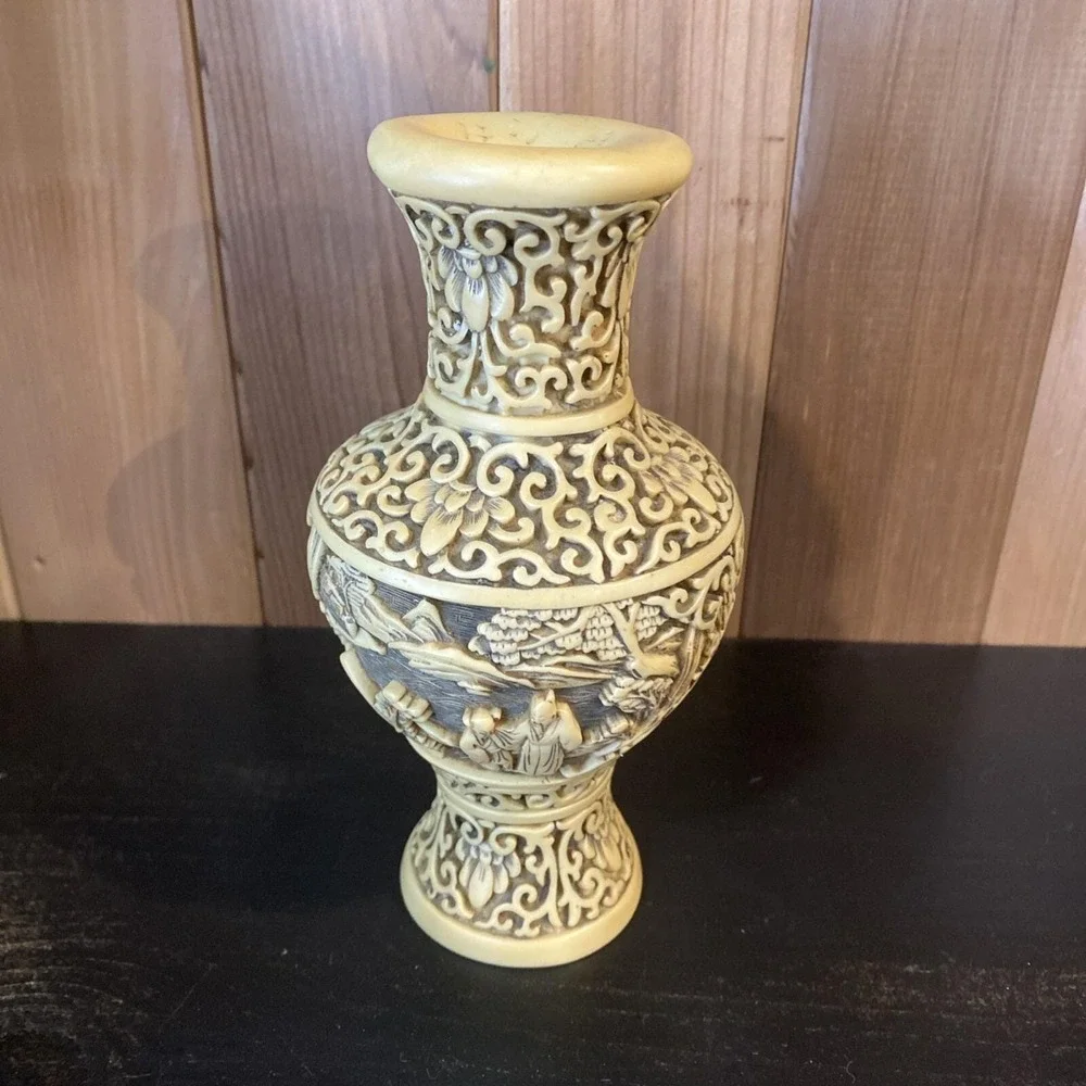 Vtg Asian-Style Carved Resin Vase Scenic Detail Ornate Home Decor‎ Made In Italy